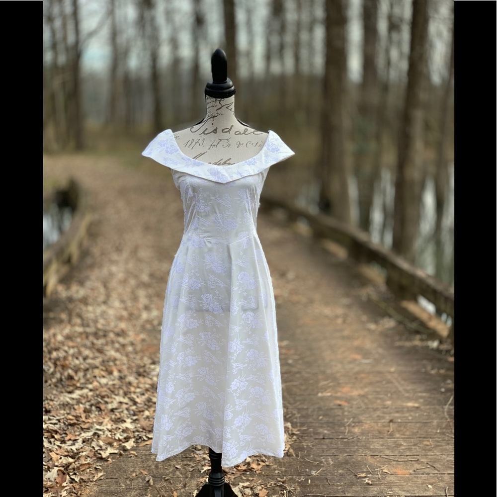 MUXXN White Dress